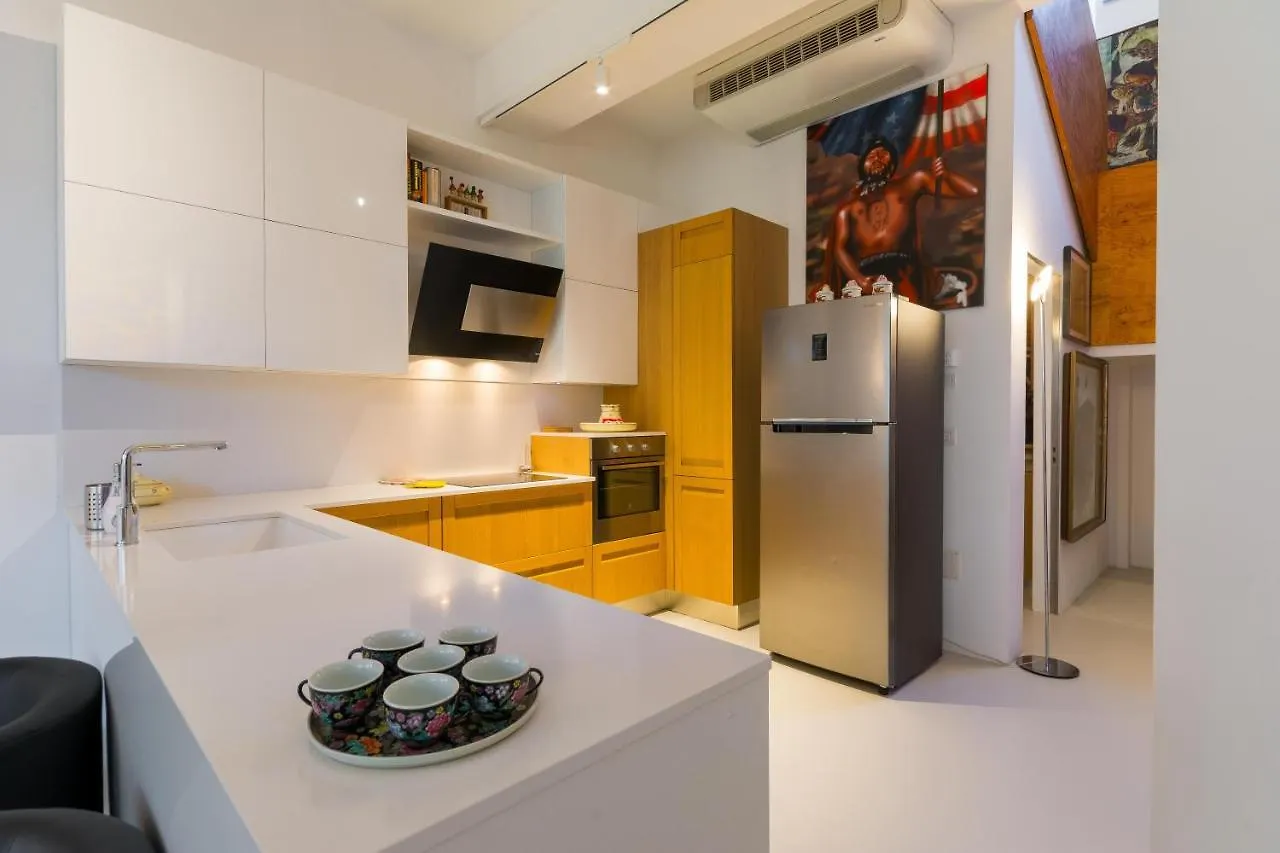 J3 Luxury Loft Daire Milano